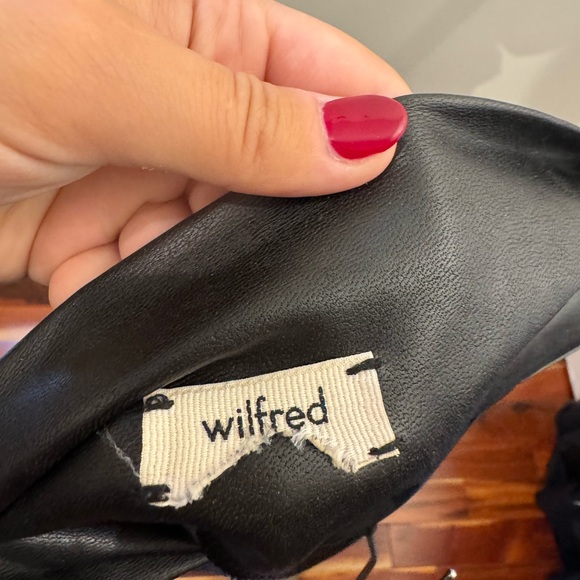 Wilfred. Aritzia. Faux leather mini. Tailored style- tight fitting. Black - Picture 4 of 5